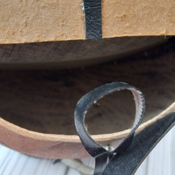 Jamaica Etched Coconut Tropical Crossbody Purse - Picture 7 of 12